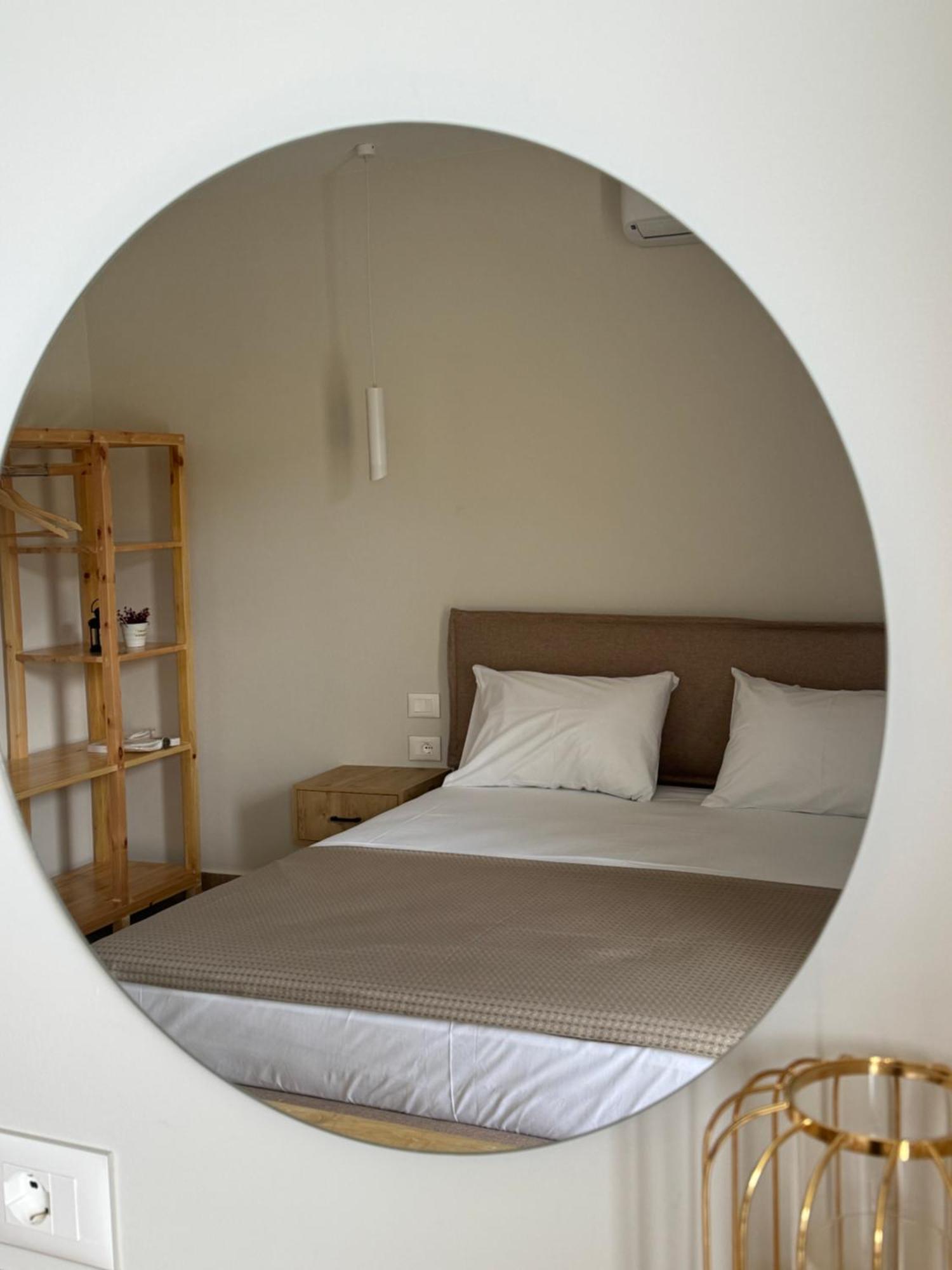 Ion Rooms Himarë Exterior foto